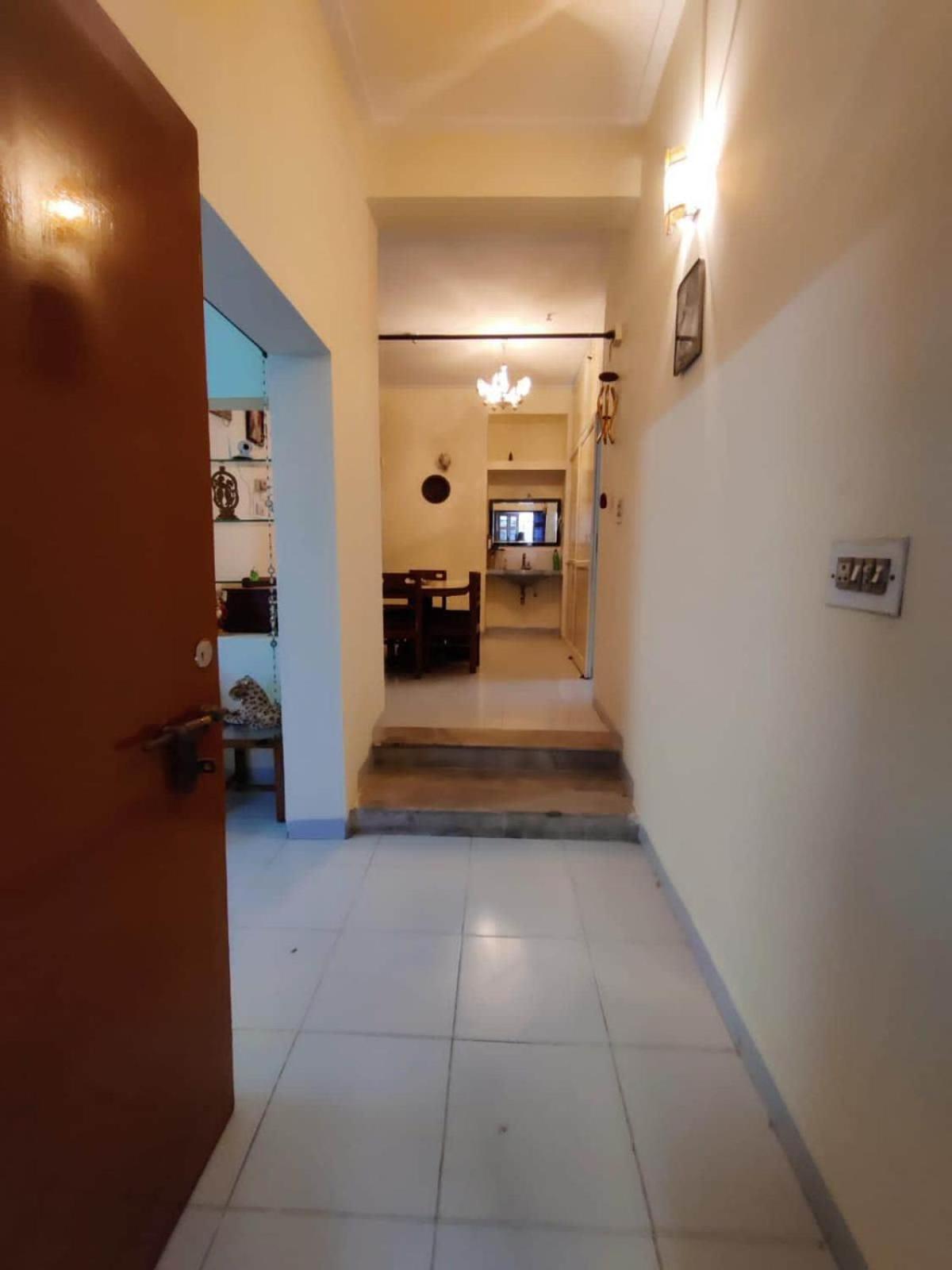 Spacious With Basic Amenities *