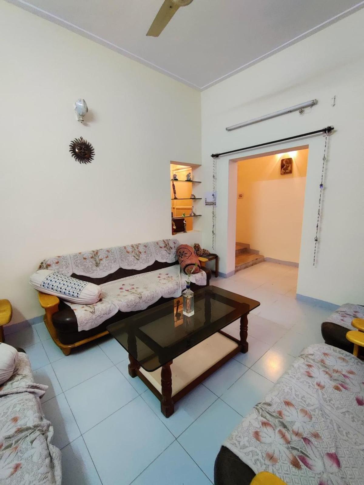 Spacious With Basic Amenities *